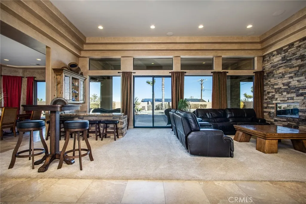 58402 San Andreas Road, Yucca Valley, California 92284 home-pic-12